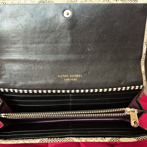 Henri Bendel Wallet-EUC - Picture 11 of 16
